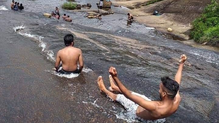 52868283_391914761375617_8961741797621497856_n